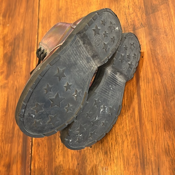 Art Class Little Girl Metallic Chelsea Combat Boots Zipper EUC - Picture 4 of 4